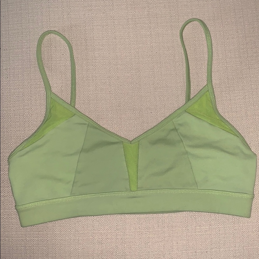 Alo yoga sport bra